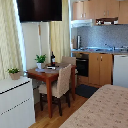 Apartment Predela 1 - 04 Near Lift *